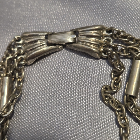 Vintage Italian Cornicello Horn Pendant on multi-strand metal Necklace - Picture 6 of 7